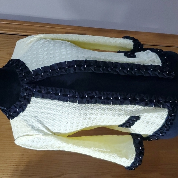 Ming Wang pale yellow black bow trimmed classic cardigan - Picture 2 of 8